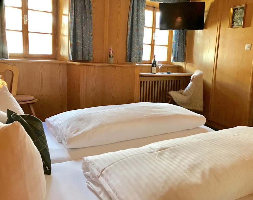 Hotel Schwarzer Adler Pettneu am Arlberg Ngoại thất bức ảnh